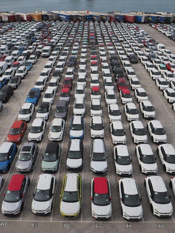 Comment importer une voiture de suède facilement ?