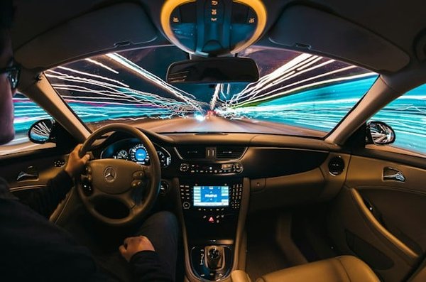 les meilleurs systèmes de divertissement embarqués pour votre voiture